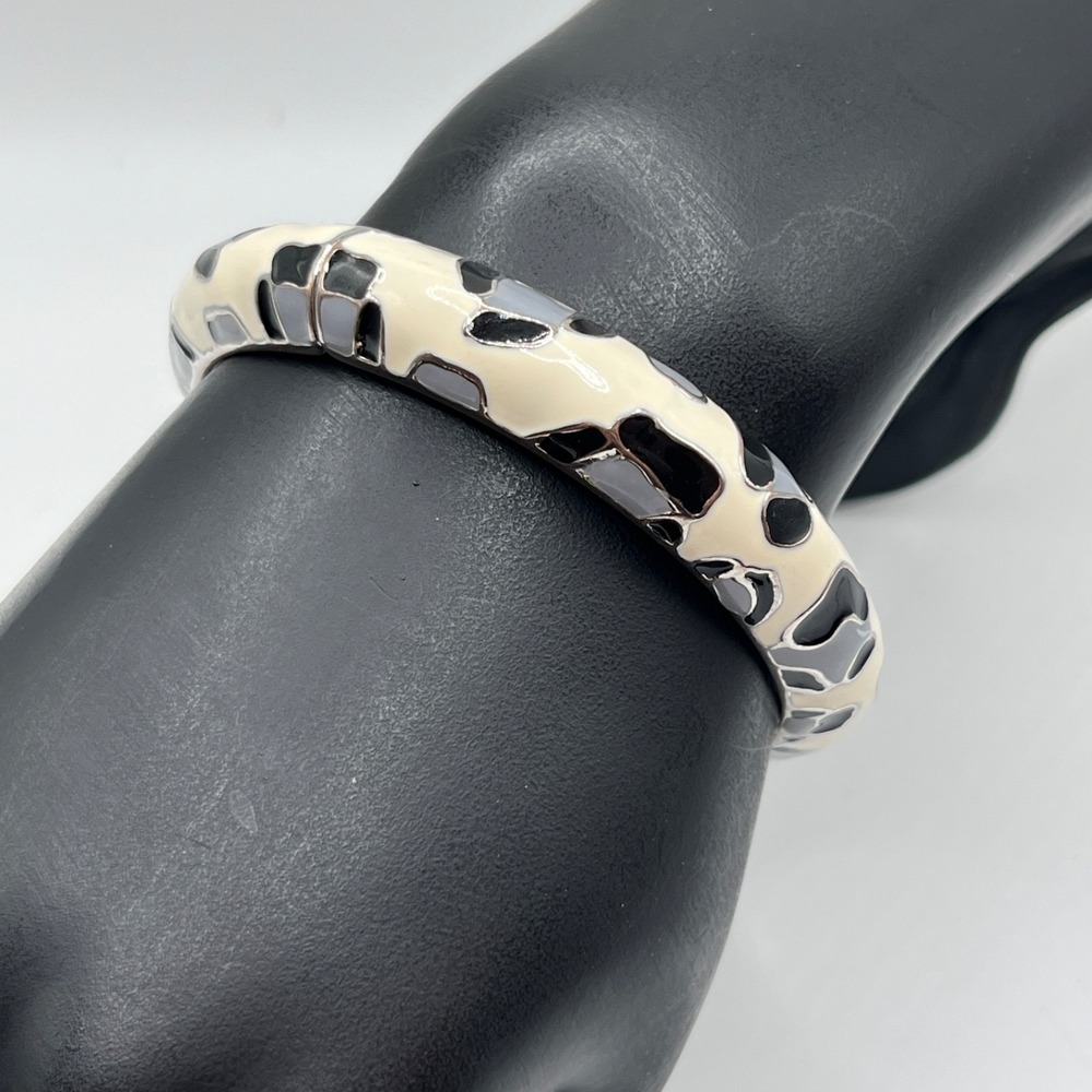 Vintage Animal Print Silver and Black Enamel Clamper Bangle Bracelet 6.5"